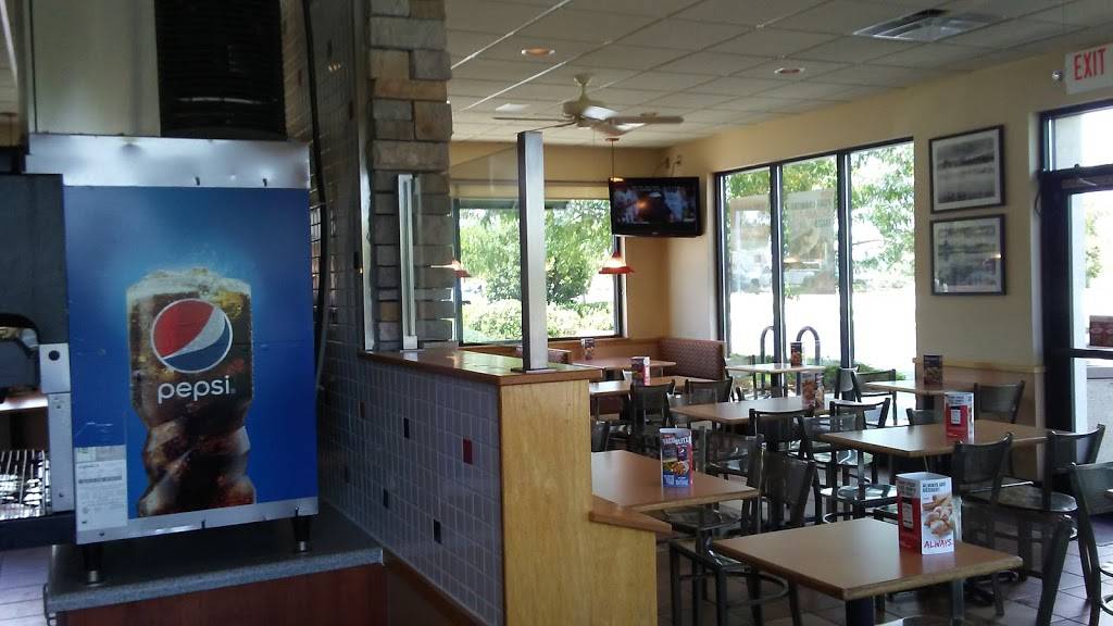 Taco Johns | restaurant | 7605 Royal Vista Cir, Windsor, CO 80528, USA | 9702662665 OR +1 970-266-2665