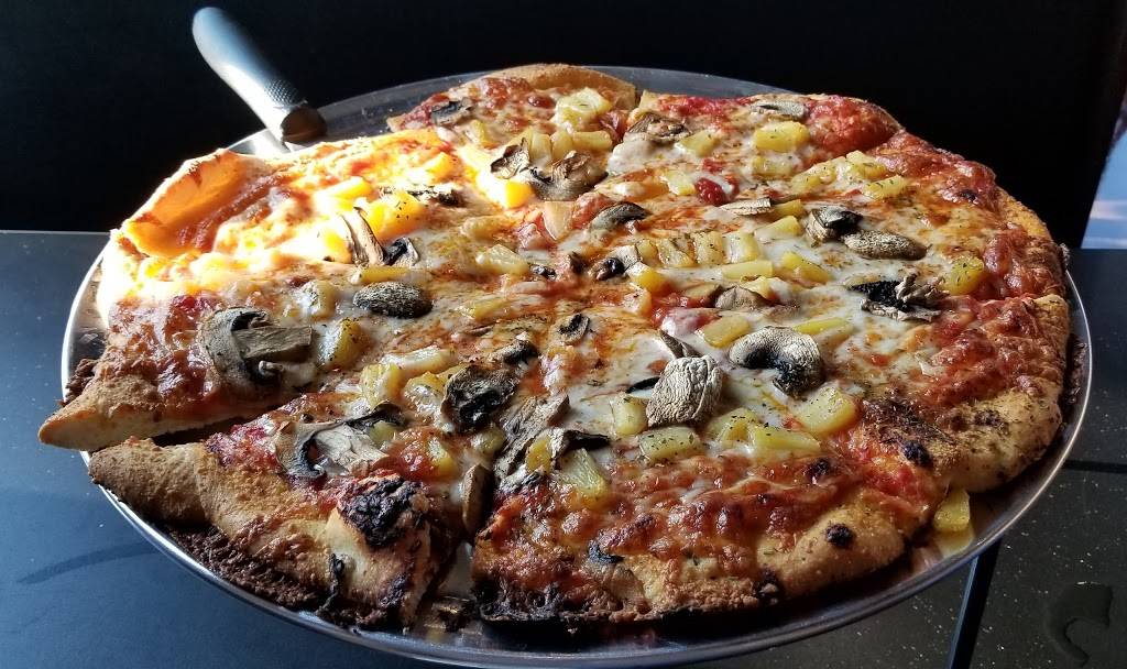 Papis Pizza Cafe | restaurant | 150 E Station St, Kankakee, IL 60901, USA | 8155735740 OR +1 815-573-5740