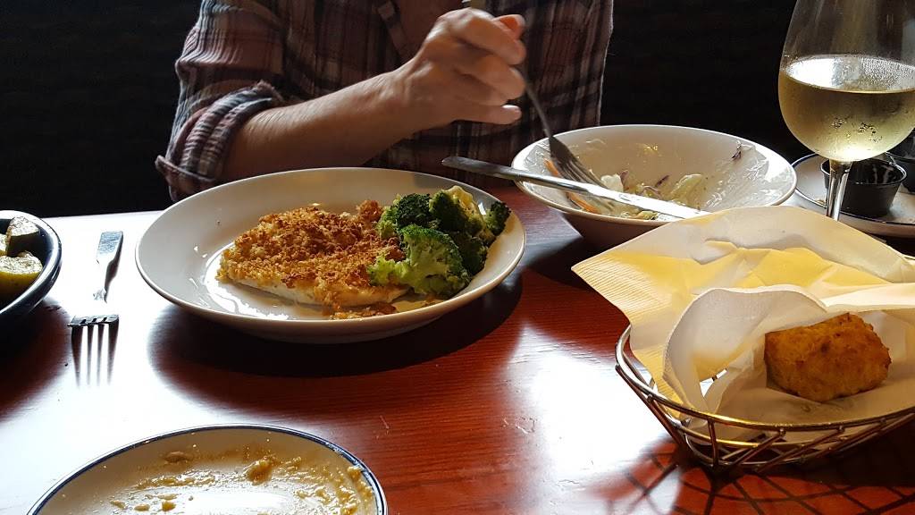 Red Lobster | restaurant | 7744 Reynolds Rd, Mentor, OH 44060, USA | 4409466677 OR +1 440-946-6677