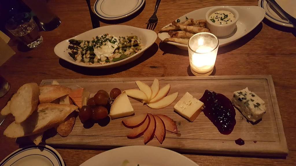 The Good King Tavern | restaurant | 614 S 7th St, Philadelphia, PA 19147, USA | 2156253700 OR +1 215-625-3700