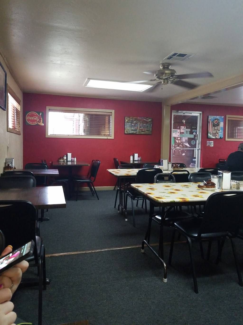 Janices Barbeque Pit | restaurant | 630 E Smith St, Stratford, OK 74872, USA | 5807593331 OR +1 580-759-3331