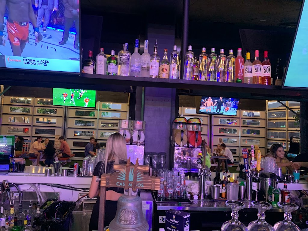 Landmark Bar & Kitchen | restaurant | 5609 SMU Boulevard, Dallas, TX 75206, USA | 2143005025 OR +1 214-300-5025