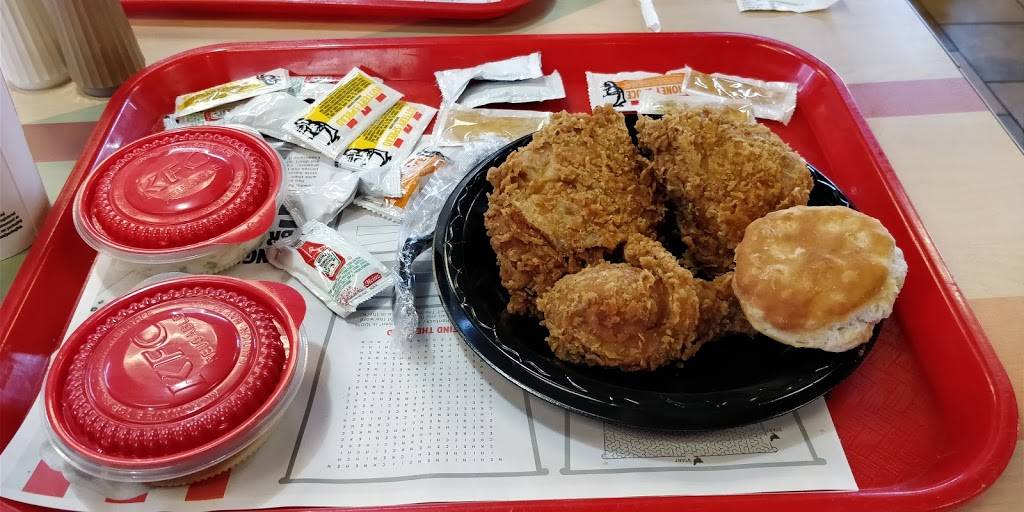 KFC | restaurant | 6745 Mira Mesa Blvd, San Diego, CA 92121, USA | 8585581581 OR +1 858-558-1581