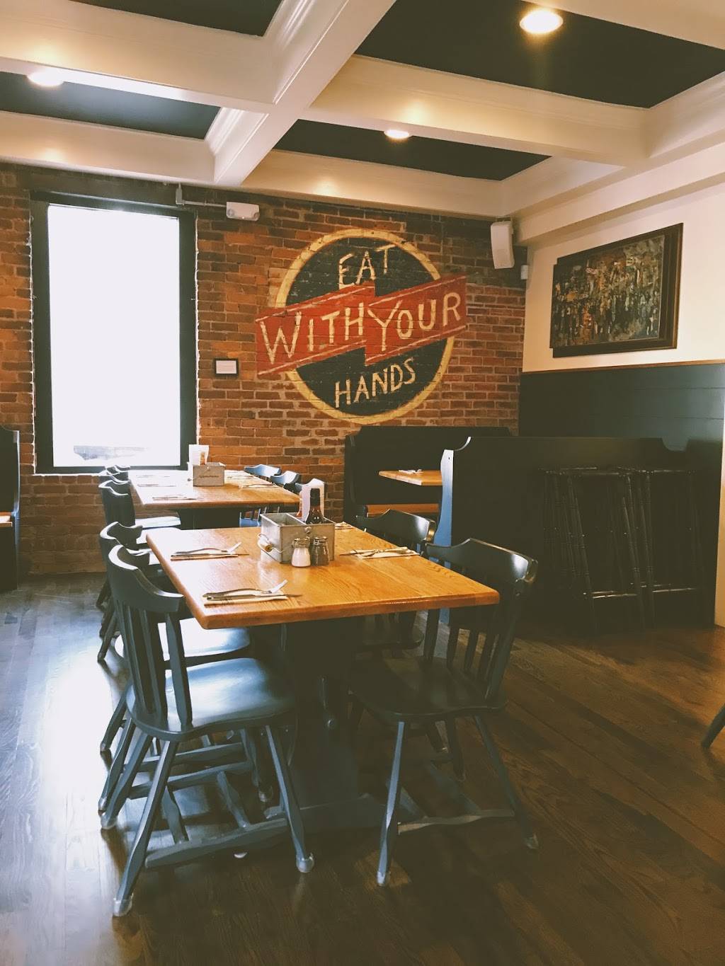 Next Door | restaurant | 175 Humphrey St, New Haven, CT 06511, USA | 4752345969 OR +1 475-234-5969