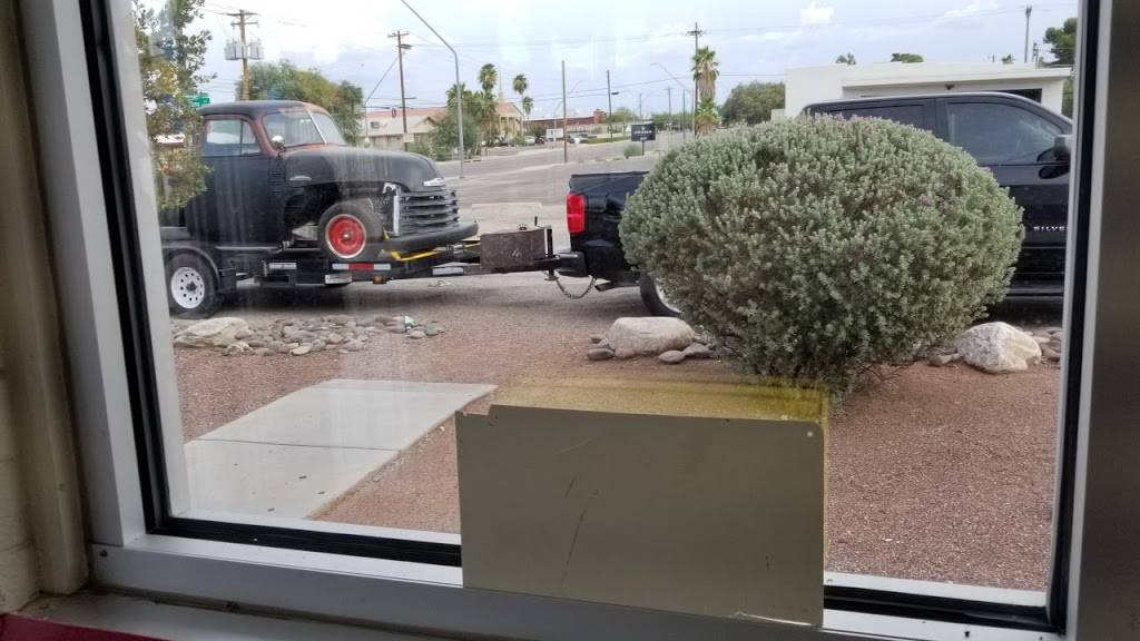 Michoacan Taqueria | restaurant | 3235 N Flowing Wells Rd, Tucson, AZ 85705, USA | 5208880421 OR +1 520-888-0421