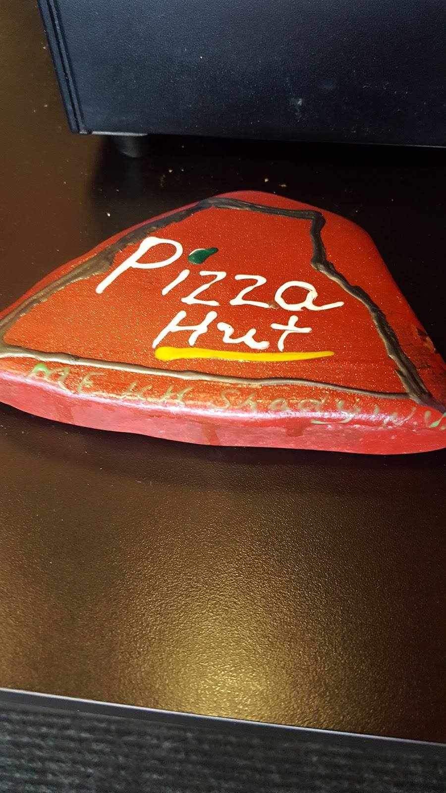 Pizza Hut | meal takeaway | 1034 N Eisenhower Dr, Beckley, WV 25801, USA | 3042526821 OR +1 304-252-6821