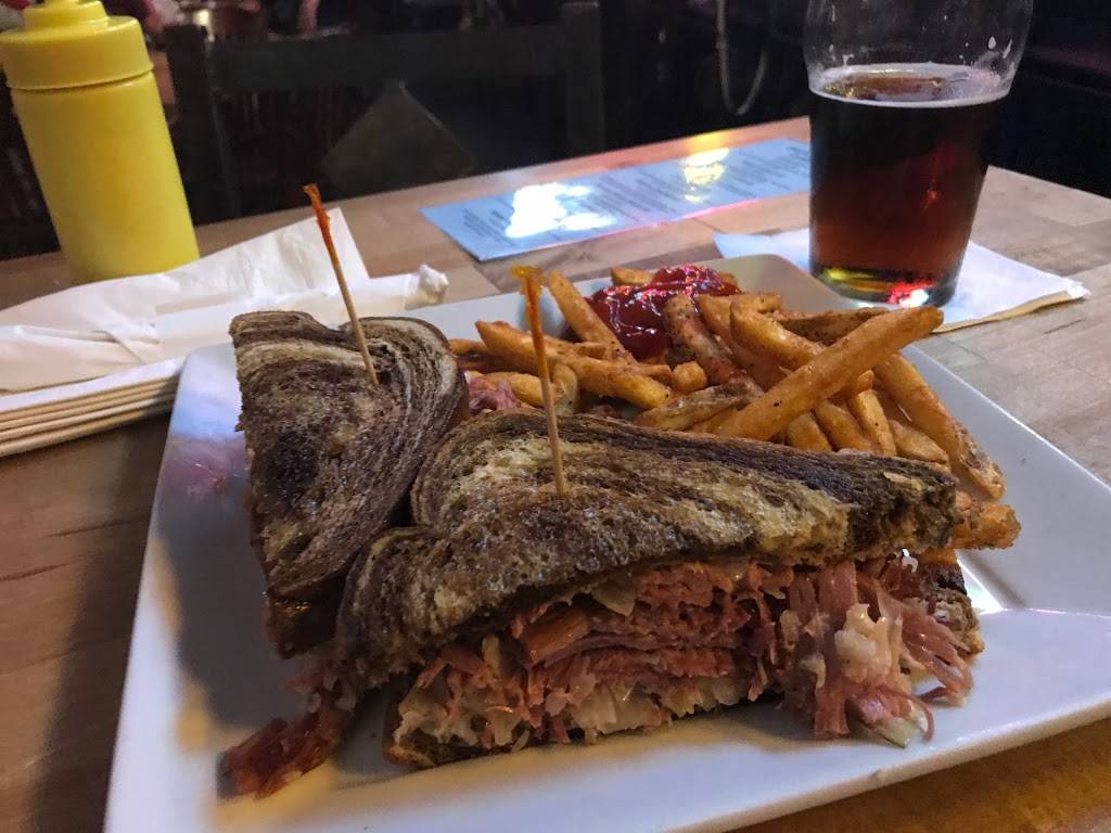 Backspin Texas Sports Bar & Grill | restaurant | 5000 W Slaughter Ln #206, Austin, TX 78749, USA | 5122829206 OR +1 512-282-9206