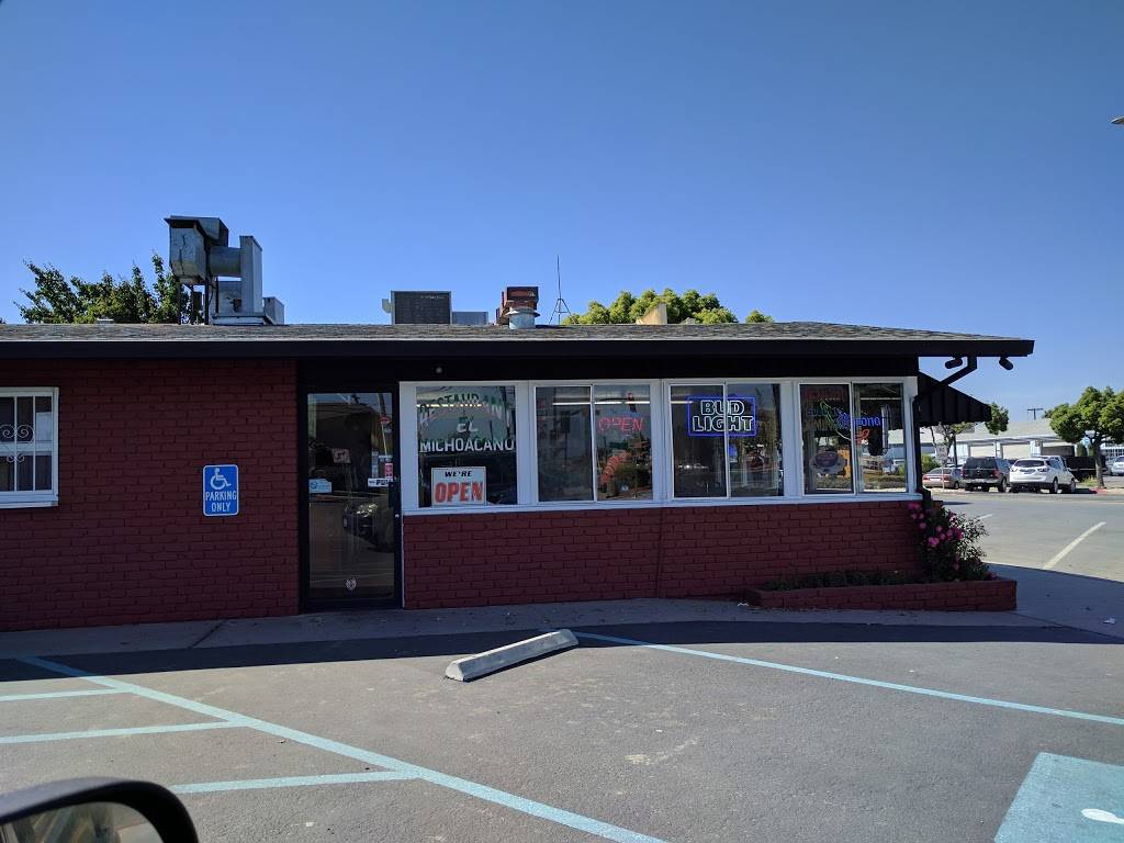 El Michoacano | restaurant | 5 El Camino Real, Greenfield, CA 93927, USA | 8316742378 OR +1 831-674-2378
