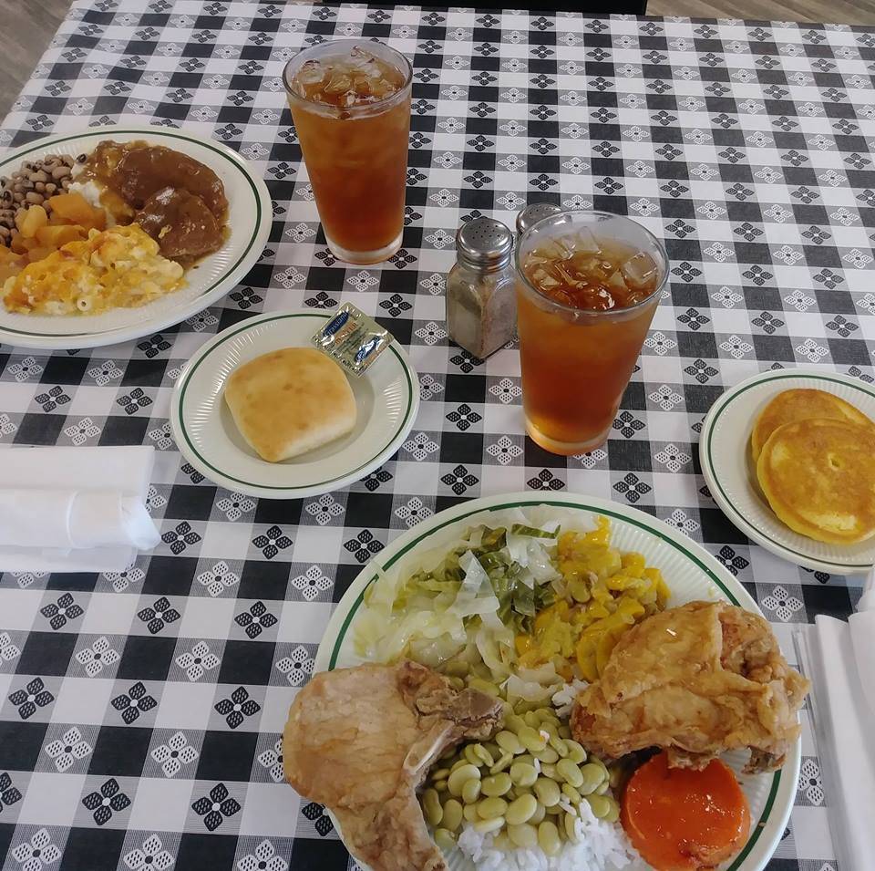 CrossRoads Country Buffet & Seafood Restaurant | restaurant | 1680 Neeses Hwy, Orangeburg, SC 29115, USA | 8039972616 OR +1 803-997-2616