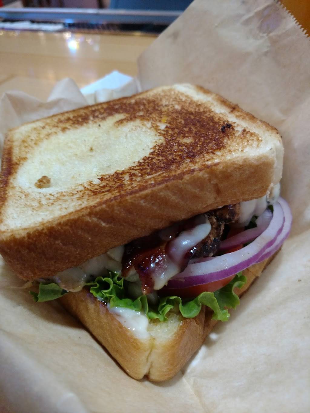 The Garage Burgers & Beer | restaurant | 5737, 601 S Bryant Ave, Edmond, OK 73034, USA | 4053415801 OR +1 405-341-5801