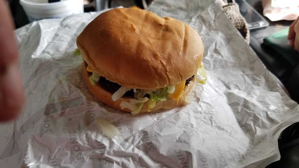 Sonic Drive-In | restaurant | 1002 Paris Rd, Mayfield, KY 42066, USA | 2702479530 OR +1 270-247-9530