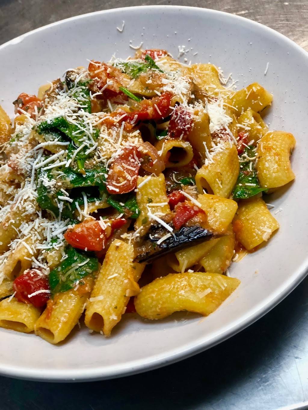 Ronnie Grisantis | restaurant | 6150 Poplar Ave #122, Memphis, TN 38119, USA | 9018500191 OR +1 901-850-0191