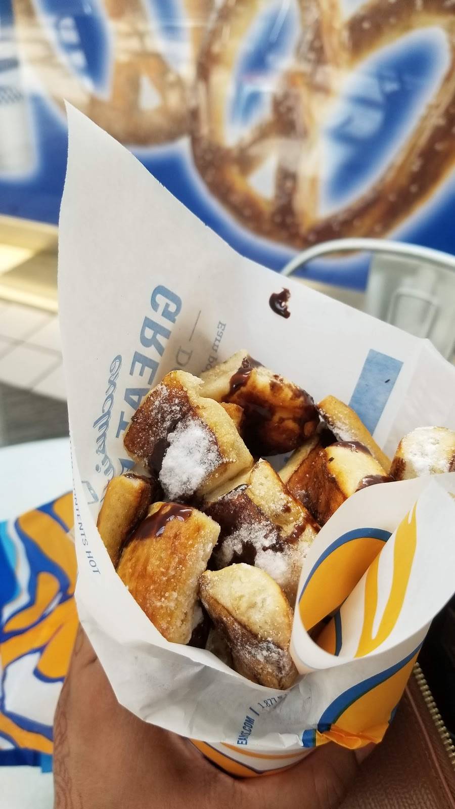 Auntie Annes | cafe | 409 Brandon Town Center Dr, Brandon, FL 33511, USA | 8136611811 OR +1 813-661-1811