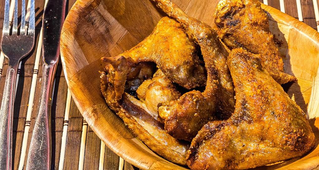 Earlscourt BBQ | restaurant | 1278 St Clair Ave W, Toronto, ON M6E 1B9, Canada | 6479310904 OR +1 647-931-0904