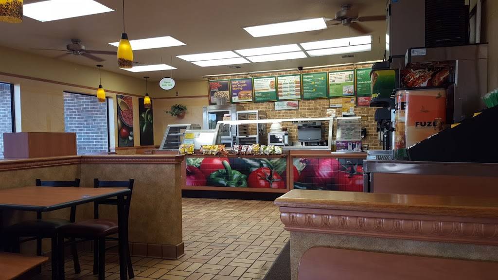 Subway Restaurants | restaurant | 513 N 1st St, Madill, OK 73446, USA | 5806779452 OR +1 580-677-9452