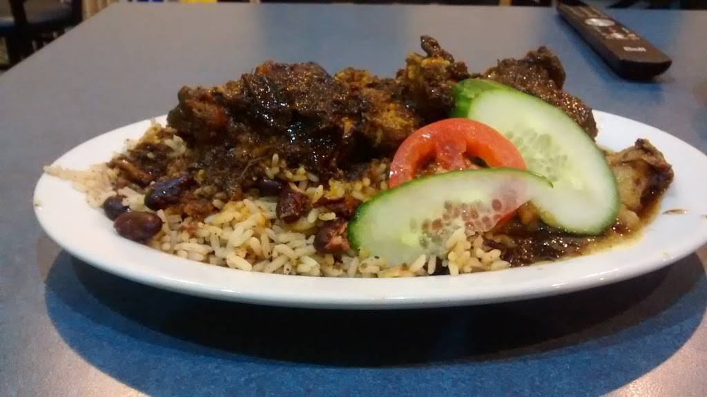 Ranees Roti & Caribbean Cuisine | restaurant | 579 Kerr St, Oakville, ON L6K 3E1, Canada | 9058422111 OR +1 905-842-2111