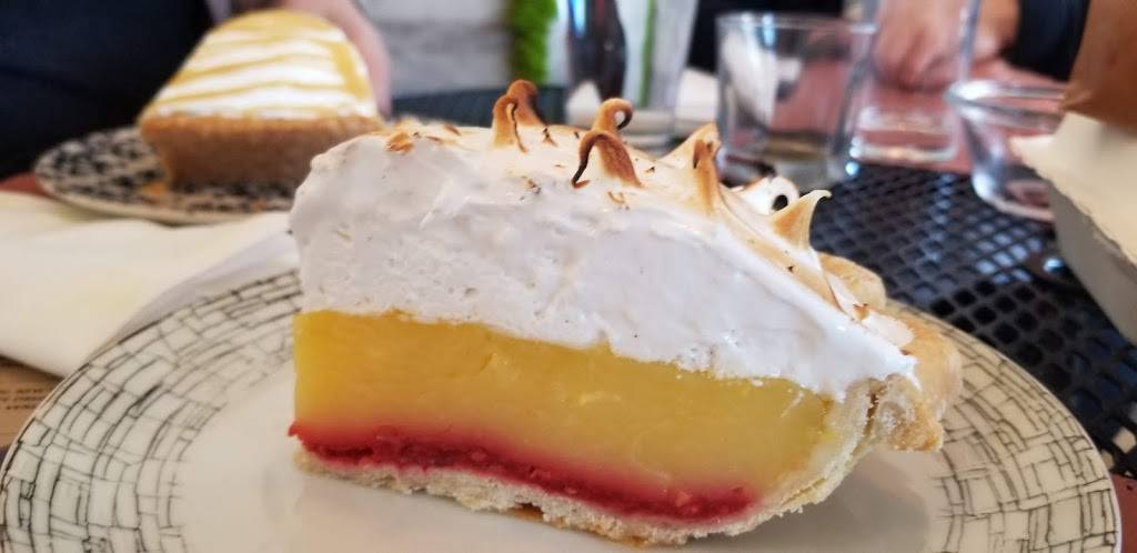 Rood Food and Pie | restaurant | 17001 Madison Ave, Lakewood, OH 44107, USA | 2167124506 OR +1 216-712-4506