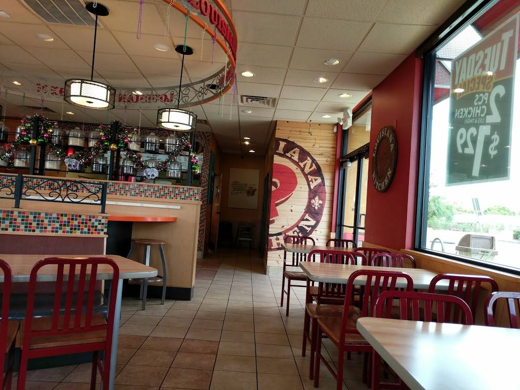 Popeyes Louisiana Kitchen | restaurant | 2225 SW Military Dr, San Antonio, TX 78224, USA | 2109233599 OR +1 210-923-3599