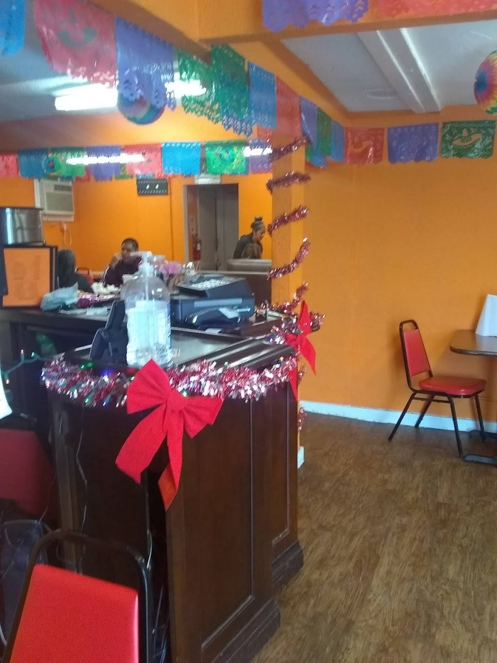 Dos Amigos | restaurant | 546 W Pyron Ave, San Antonio, TX 78221, USA | 2103547206 OR +1 210-354-7206