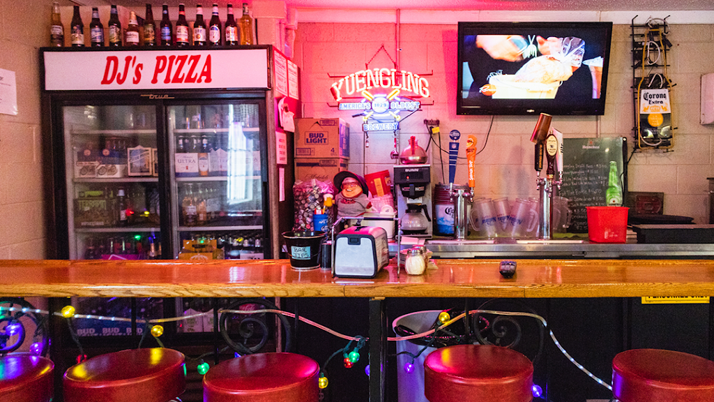 DJs Pizza | restaurant | 378 Ryland Pike, Huntsville, AL 35811, USA | 2568590040 OR +1 256-859-0040