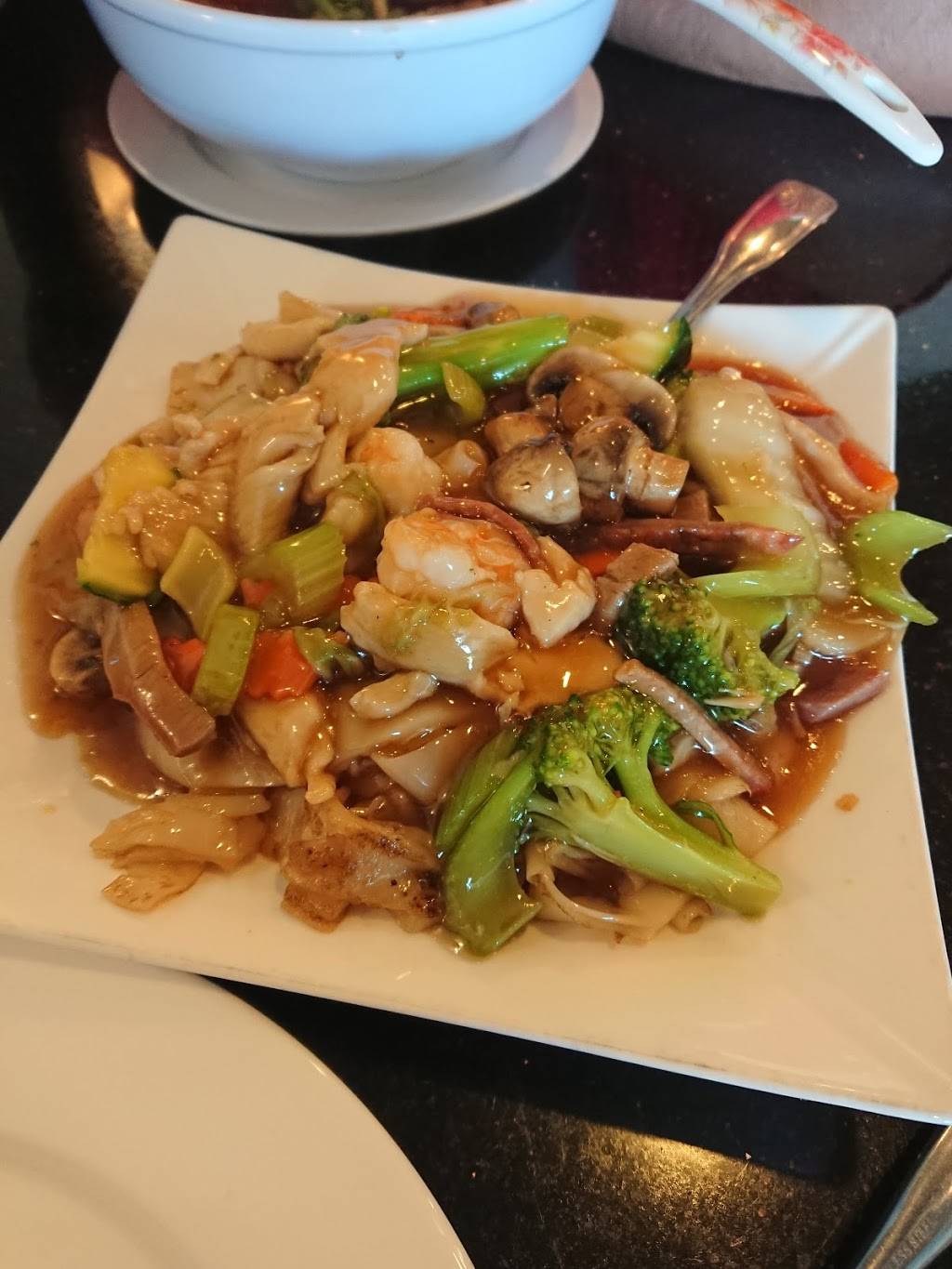 Temple House | restaurant | 6278 Mack Rd, Sacramento, CA 95823, USA | 9163913888 OR +1 916-391-3888