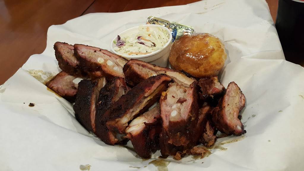 Bo Doogies BBQ | restaurant | 531 N Grandstaff Dr, Auburn, IN 46706, USA | 2603333071 OR +1 260-333-3071