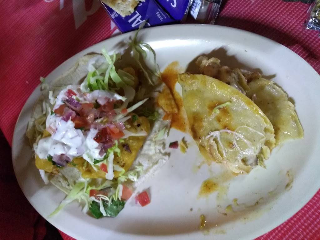 Mariscos La Palapa De Los Plebes | restaurant | 6, Calle 11, Pob Delejido Francisco Villa, Tijuana, B.C., Mexico | 016643981704 OR +52 664 398 1704