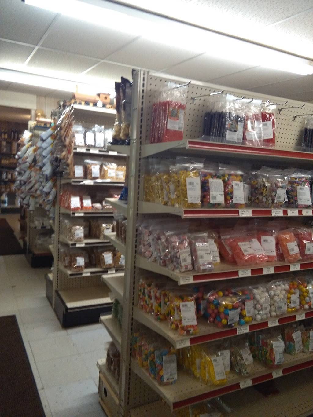 Adas Country Store and Cafe | bakery | 9653 US-45, Bethel Springs, TN 38315, USA | 7319349310 OR +1 731-934-9310