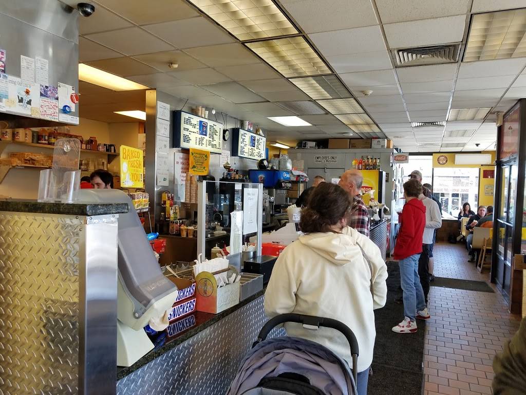 Mr. Macs Canteen | restaurant | 2004 Bridgeport Ave, Milford, CT 06460, USA | 2038741515 OR +1 203-874-1515