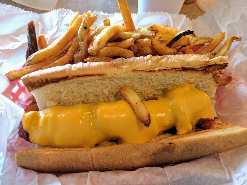 Mean Wiener | restaurant | 532 Sheridan Rd, Highwood, IL 60040, USA | 8472661411 OR +1 847-266-1411