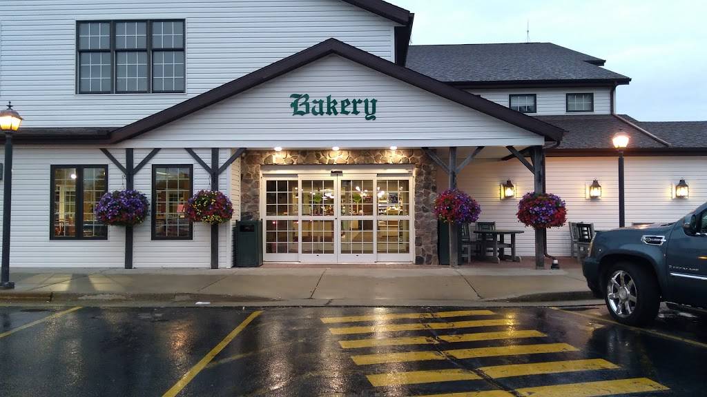 Das Dutchman Essenhaus | bakery | 240 Hwy 20, Middlebury, IN 46540, USA | 5748259471 OR +1 574-825-9471