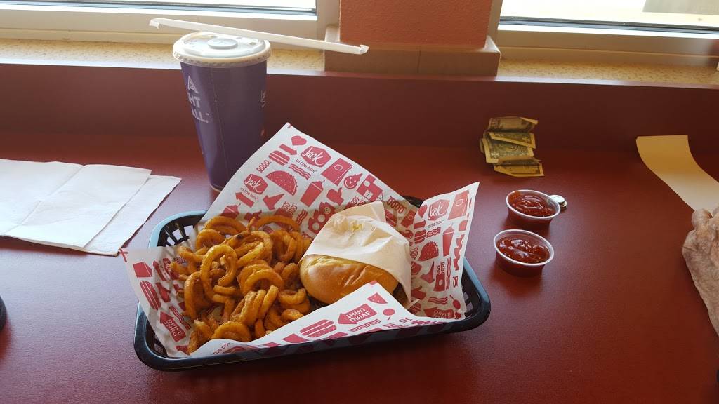 Jack in the Box | restaurant | 9101 Johnson Dr, Merriam, KS 66202, USA | 9132369671 OR +1 913-236-9671