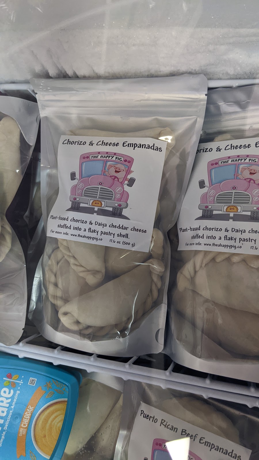 The Happy Pig Vegan Comfort Food and Market | restaurant | 1503 Bellmore Ave, North Bellmore, NY 11710, USA | 5166365040 OR +1 516-636-5040