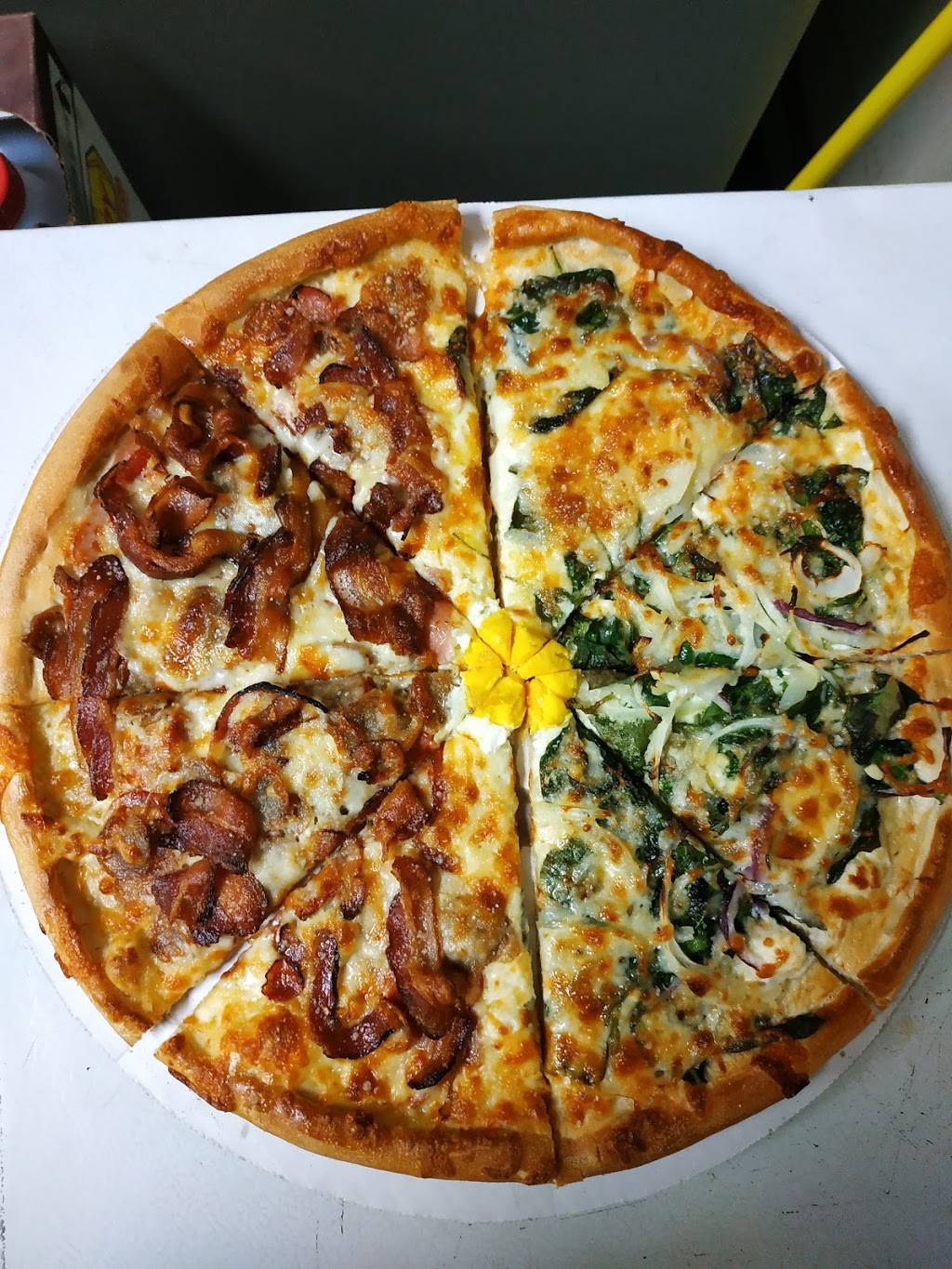 Santoros Pizza & Subs | restaurant | 1 Depot St, East Wareham, MA 02538, USA | 5082954455 OR +1 508-295-4455