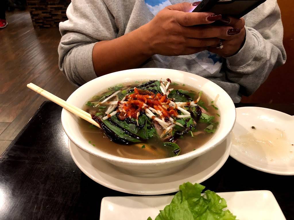 Miss Saigon | restaurant | 250 S Craycroft Rd, Tucson, AZ 85711, USA | 5202696899 OR +1 520-269-6899