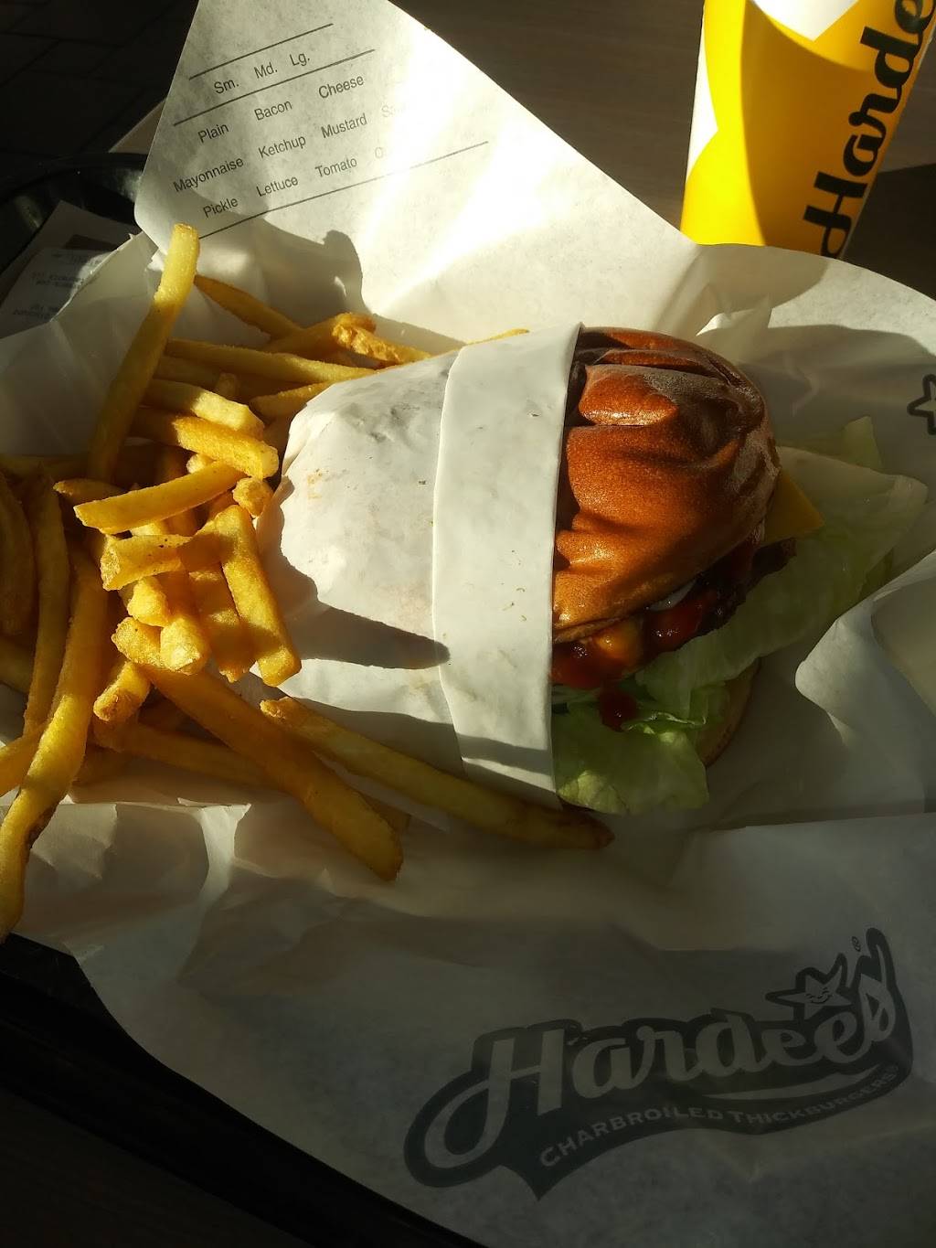 Hardees | restaurant | 850 London Blvd, Portsmouth, VA 23704, USA | 7573995281 OR +1 757-399-5281