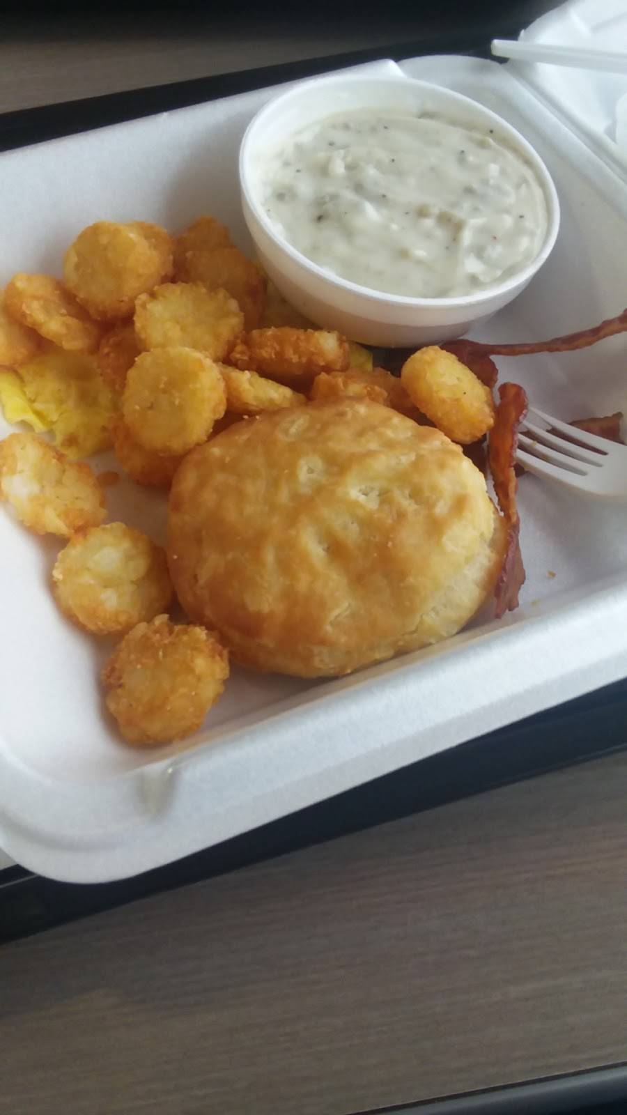 Hardees | restaurant | 120 E 10th St, Roanoke Rapids, NC 27870, USA | 2525373619 OR +1 252-537-3619