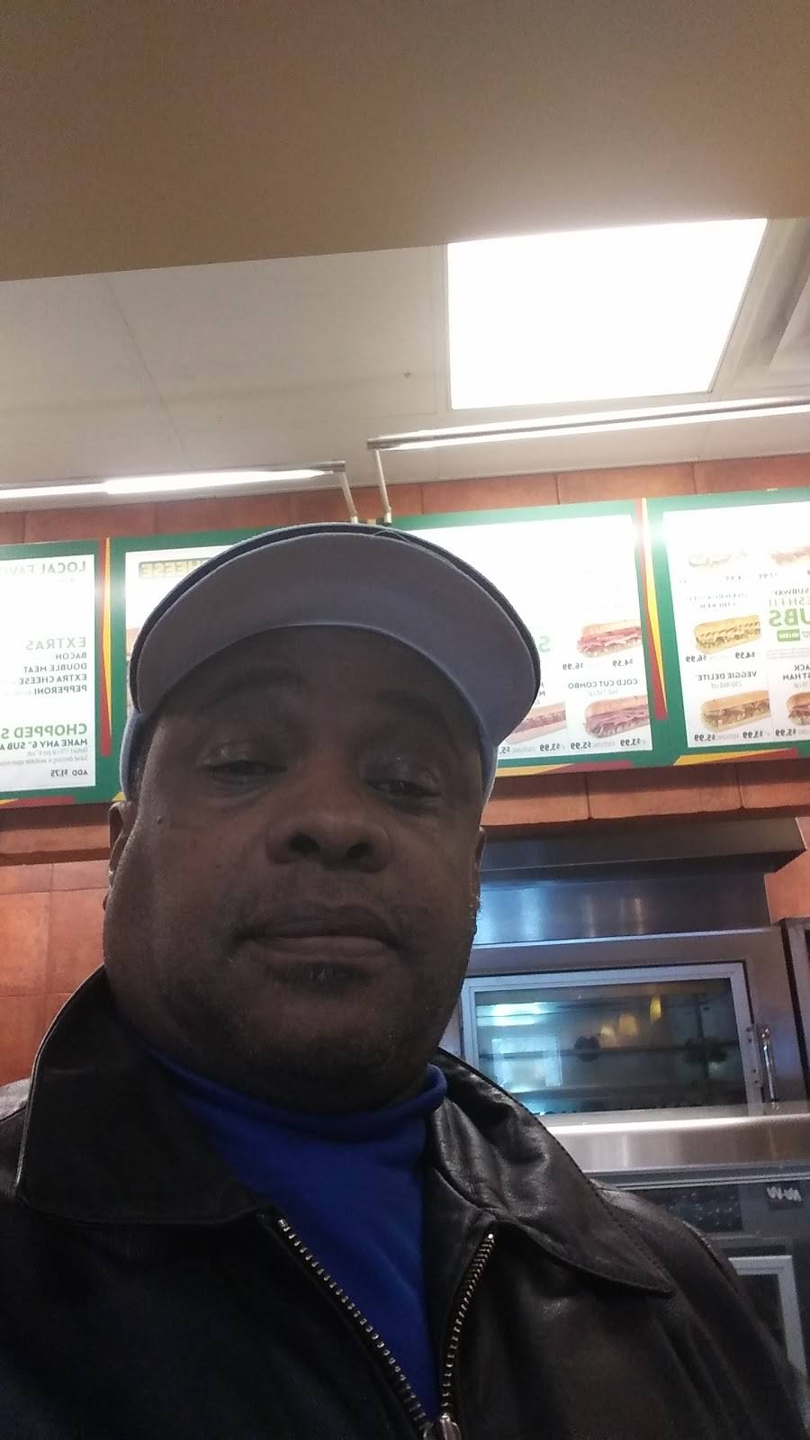 Subway | restaurant | 124 Wabasha St S, St Paul, MN 55107, USA | 6512928300 OR +1 651-292-8300