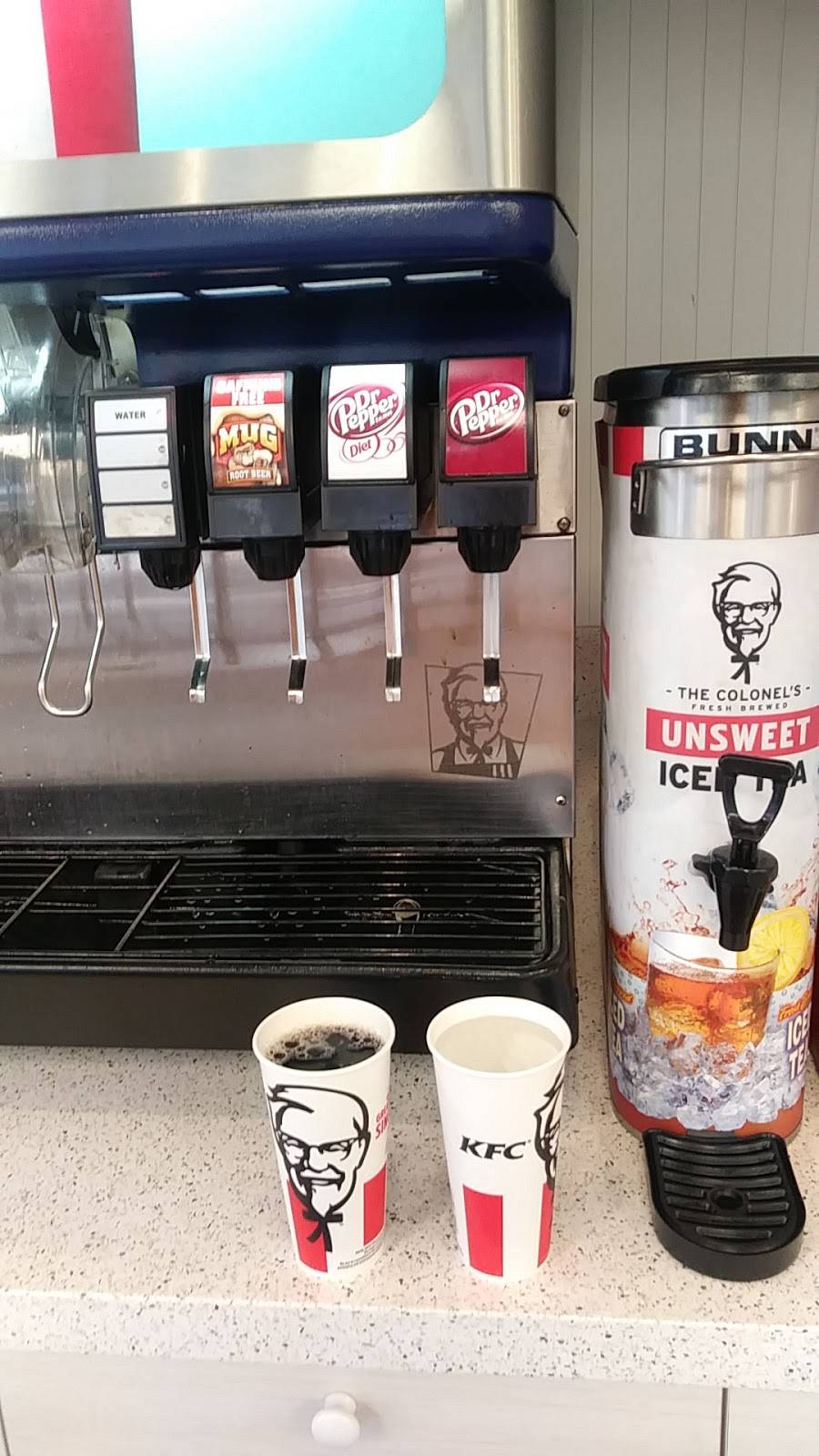 KFC | restaurant | 5900 S Cooper St, Arlington, TX 76017, USA | 8174662614 OR +1 817-466-2614