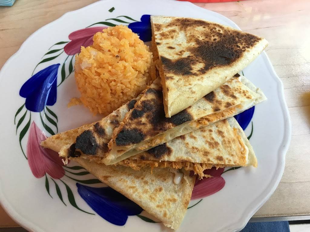 Lola’s Taqueria | restaurant | 110 Main St, Belvedere, CA 94920, USA | 4157976196 OR +1 415-797-6196