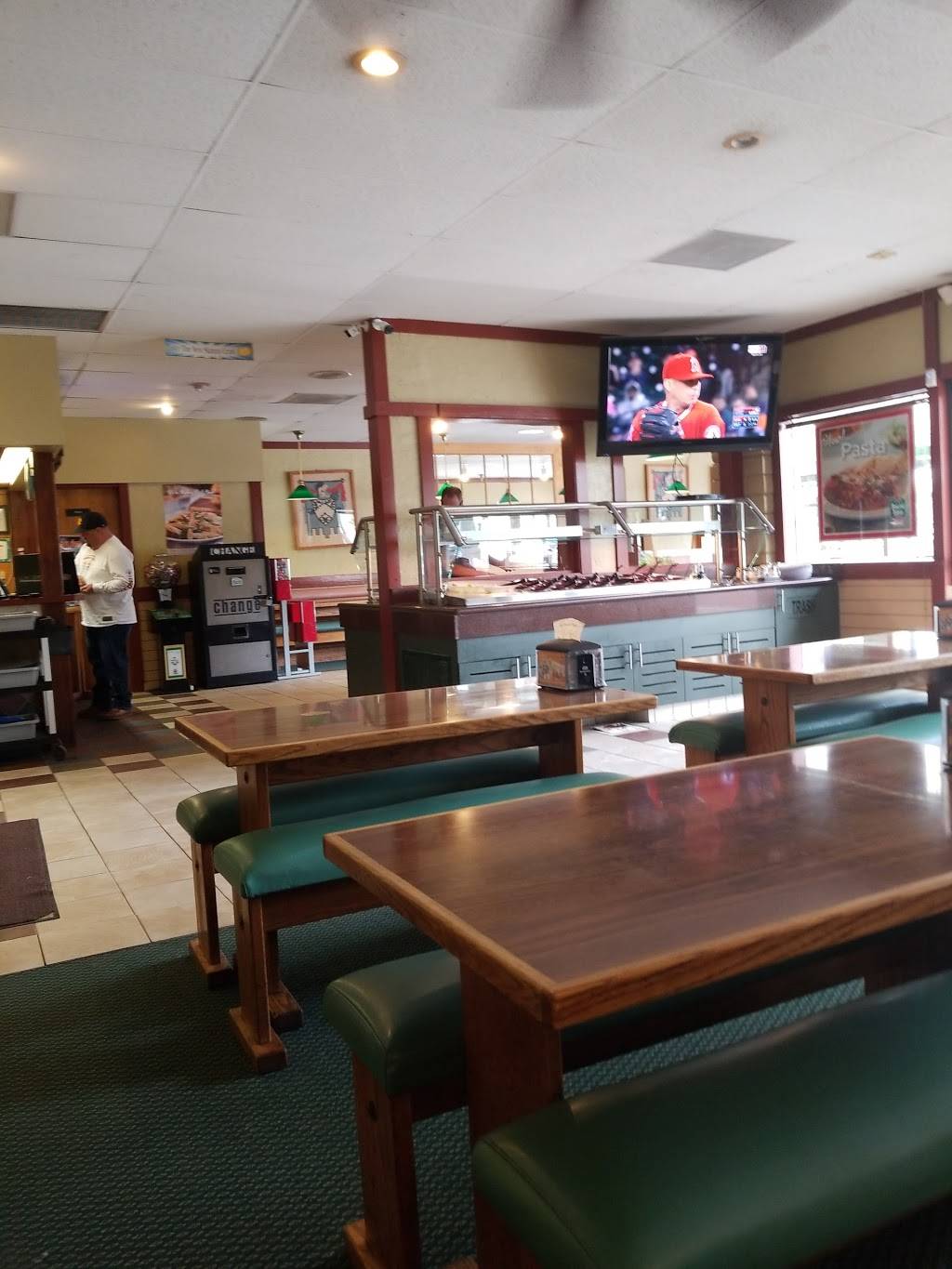 Round Table Pizza | meal delivery | 25290 Marguerite Pkwy #D, Mission Viejo, CA 92692, USA | 9499513403 OR +1 949-951-3403