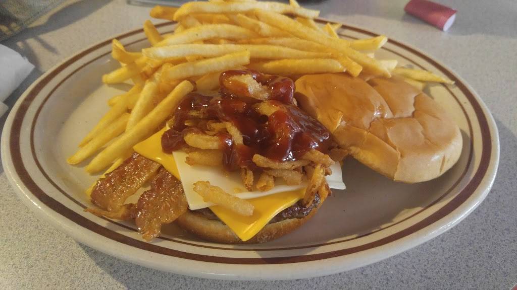 Grandmas Bar & Grill | restaurant | 420 E Park Row St, Henry, IL 61537, USA | 3093642263 OR +1 309-364-2263