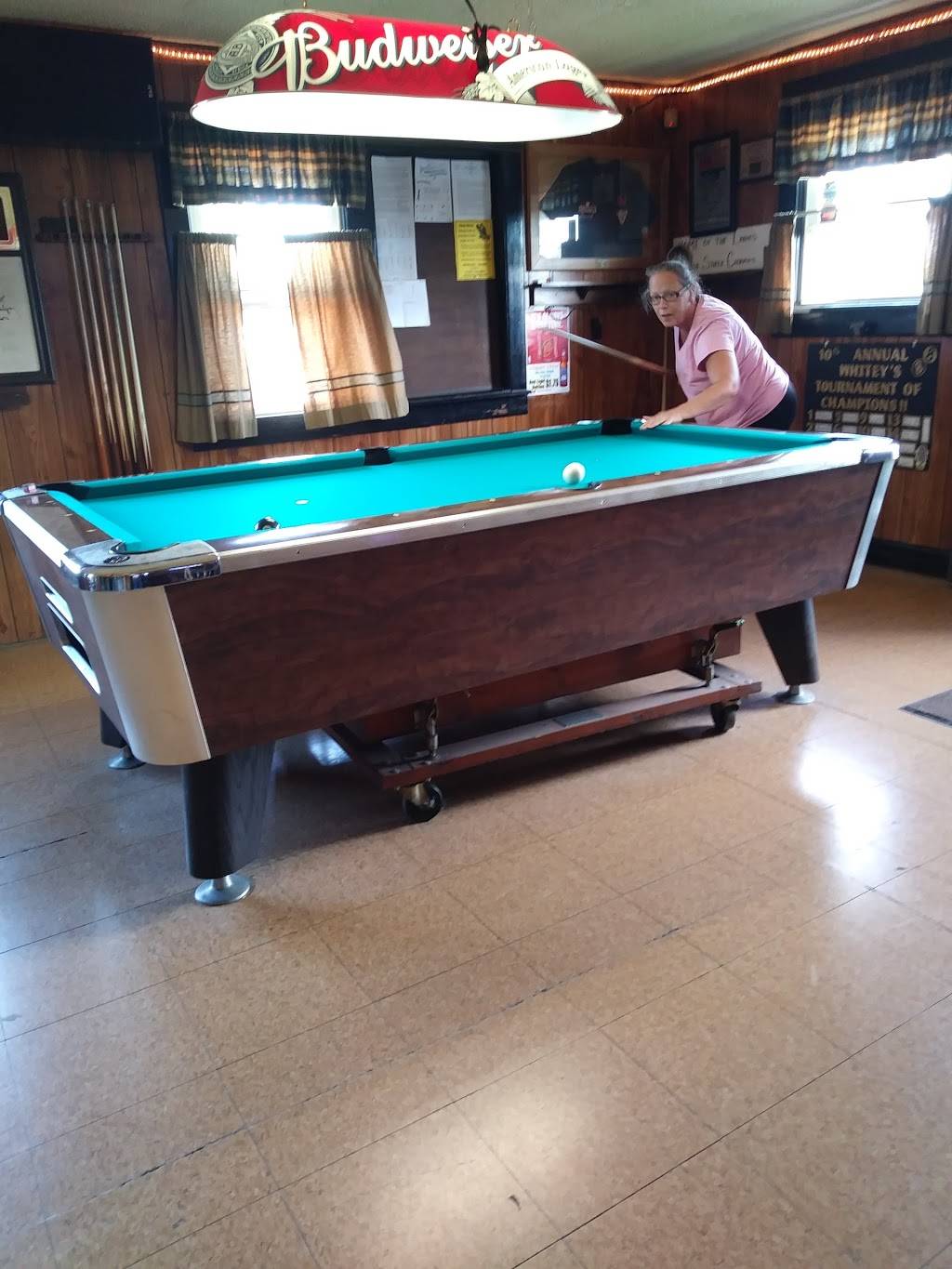 Whiteys Tavern | restaurant | 4243 Erie Ave SW, Navarre, OH 44662, USA | 3308792444 OR +1 330-879-2444