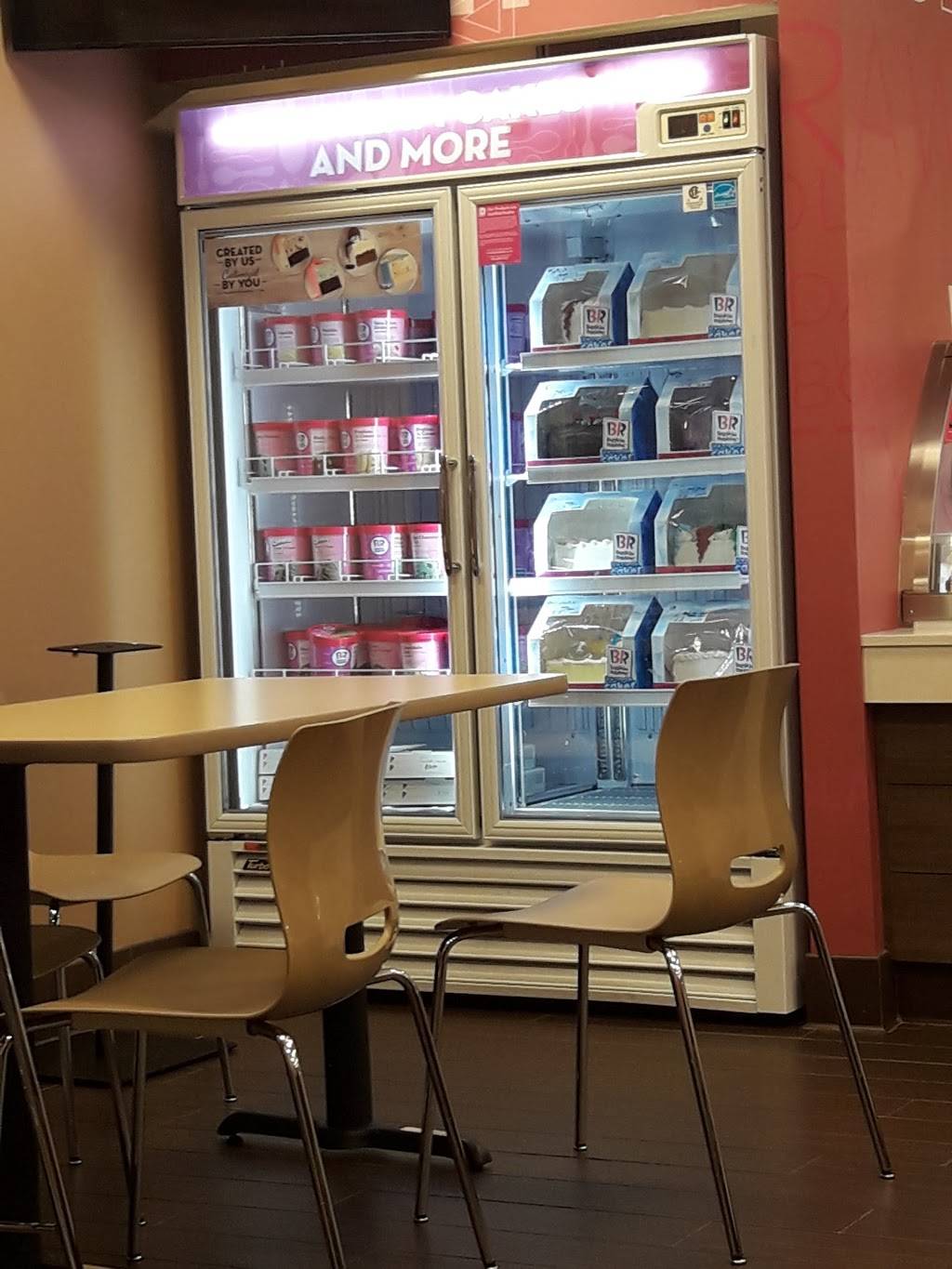 Baskin-Robbins | restaurant | 12121 St Charles Rock Rd, Bridgeton, MO 63044, USA | 3144554400 OR +1 314-455-4400