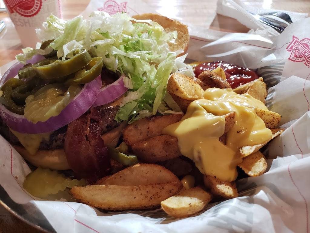 Fuddruckers | restaurant | 7511 Cypress Creek Pkwy, Houston, TX 77070, USA | 2814696476 OR +1 281-469-6476