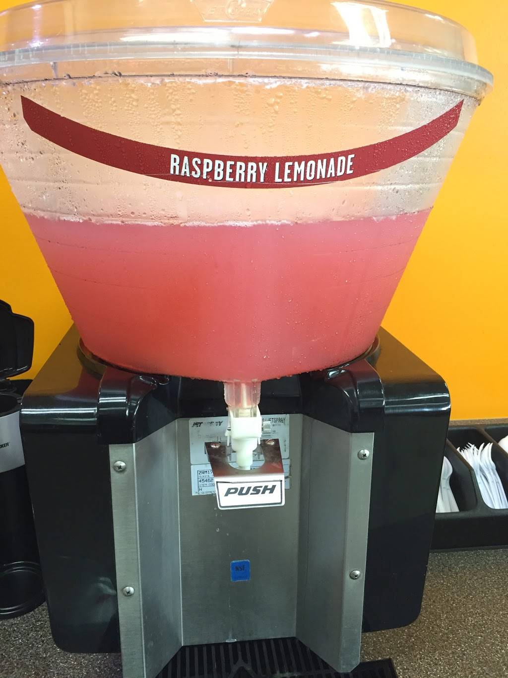 Quiznos | restaurant | 160 Erie St N, Leamington, ON N8H 1A3, Canada | 5193250989 OR +1 519-325-0989