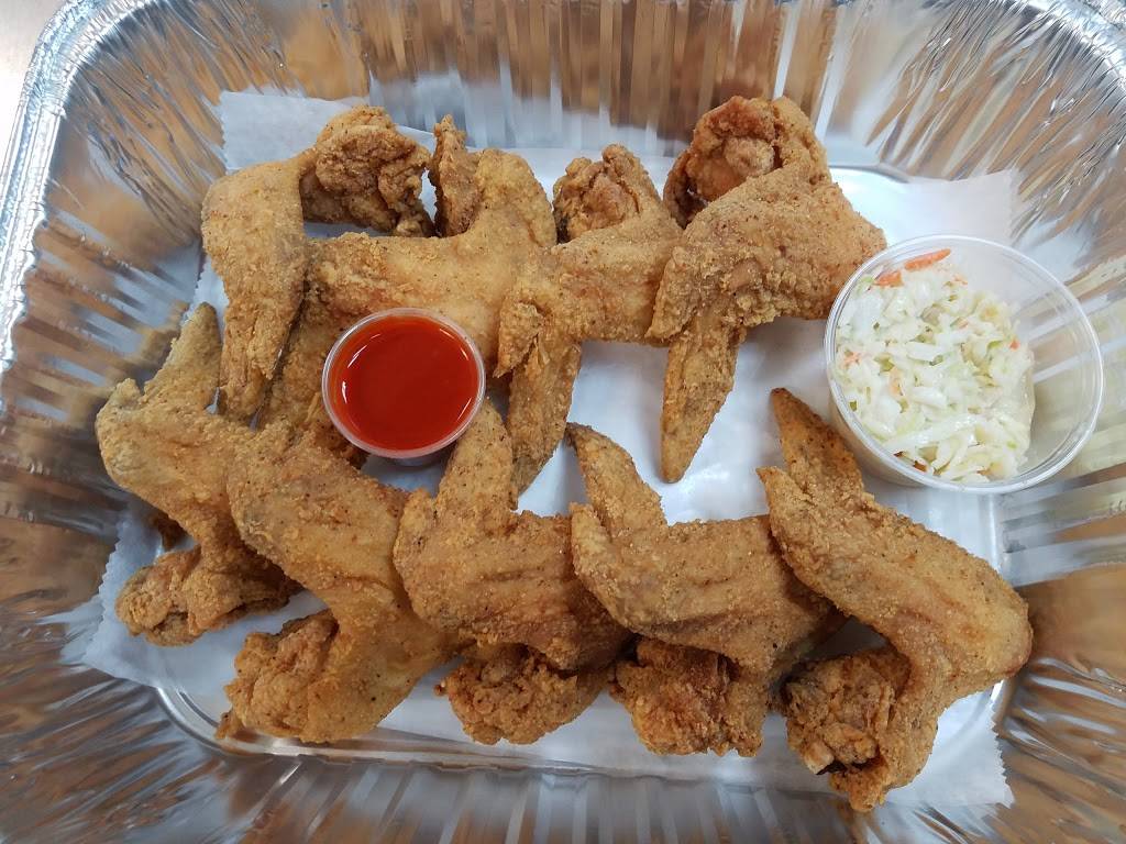 Hook Fish & Chicken | restaurant | 10600 W Seven Mile Rd, Detroit, MI 48221, USA | 3138615555 OR +1 313-861-5555