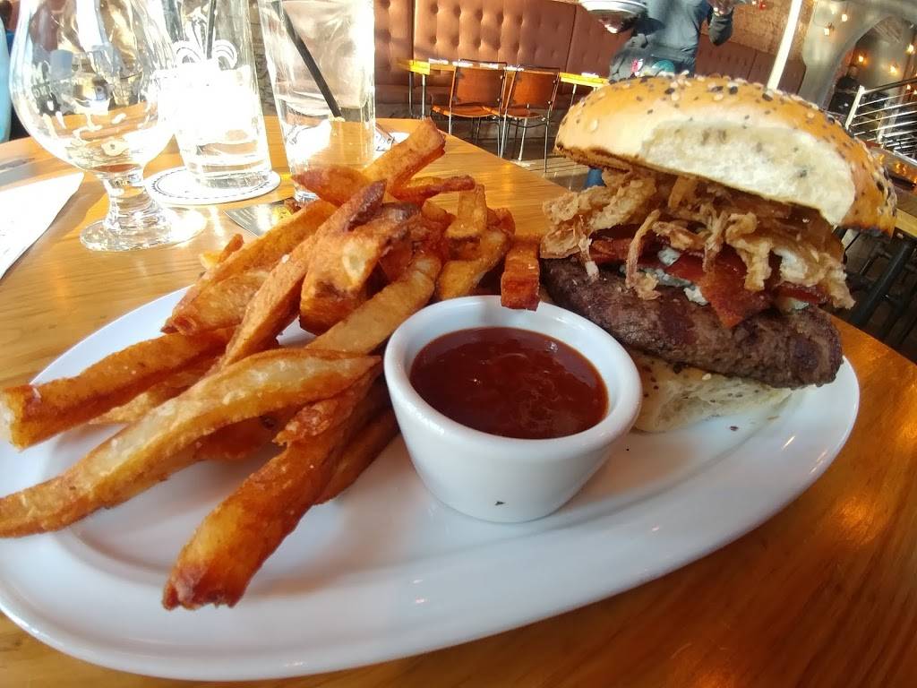 Taxman Brewing Co. Fortville | restaurant | 29 S Main St, Fortville, IN 46040, USA | 3174821272 OR +1 317-482-1272