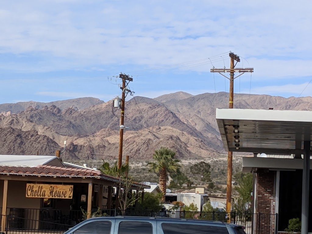 Fosters Freeze | restaurant | 62450 Chiriaco Rd, Indio, CA 92201, USA | 7602273227 OR +1 760-227-3227