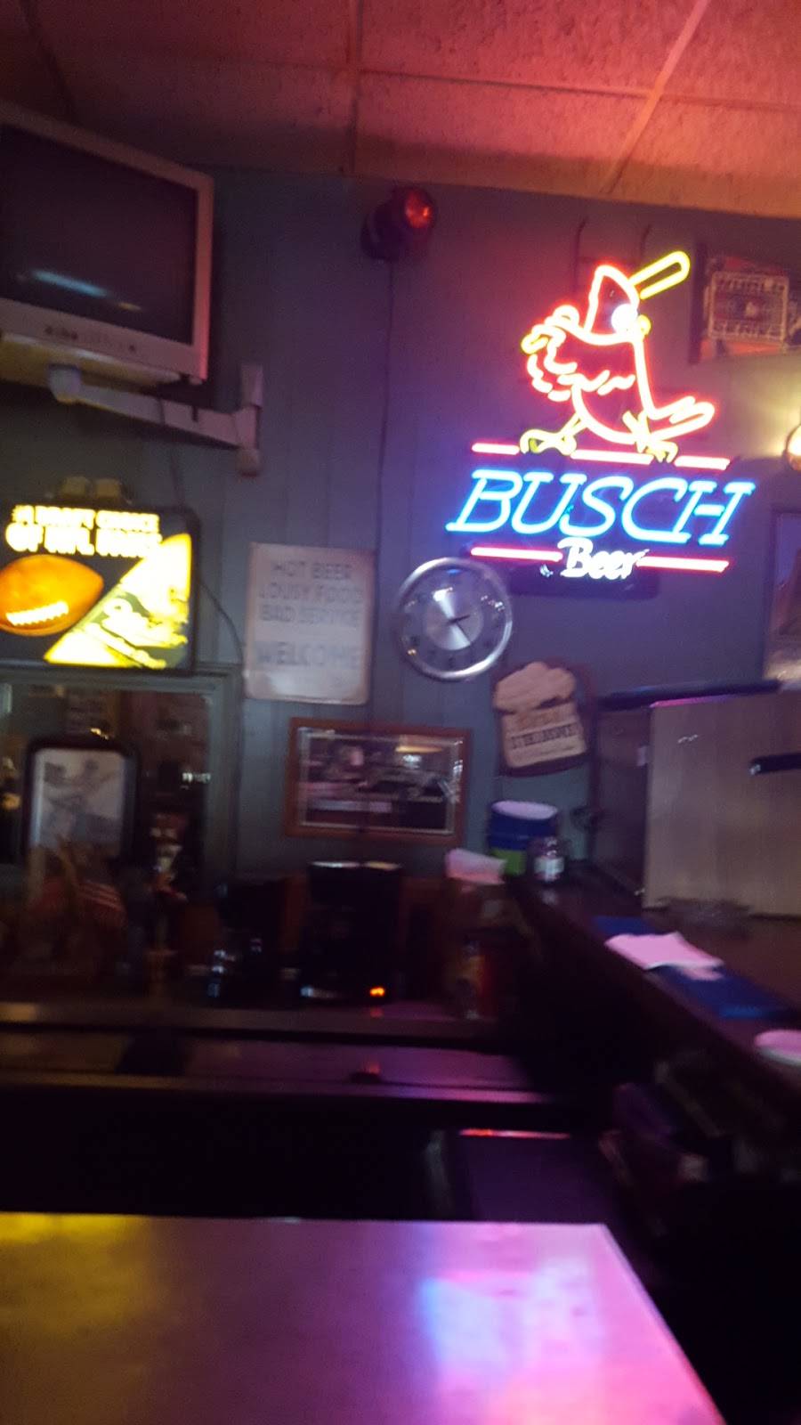 Whiskers Bar & Grill | restaurant | 944 US-54, Camdenton, MO 65020, USA | 5733466100 OR +1 573-346-6100